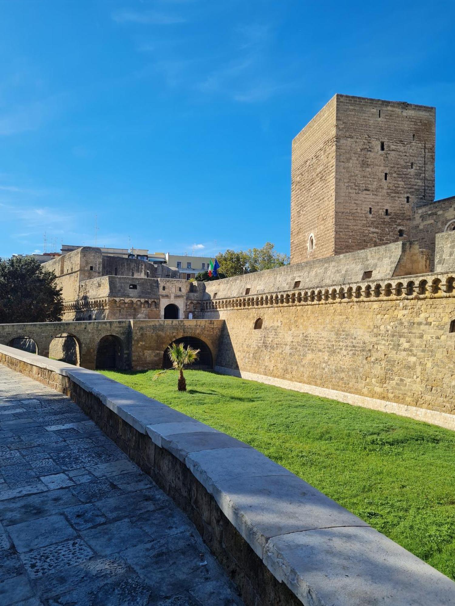 Casa Chloe - Vicino Al Porto E Basilica San Nicola Apartament Bari